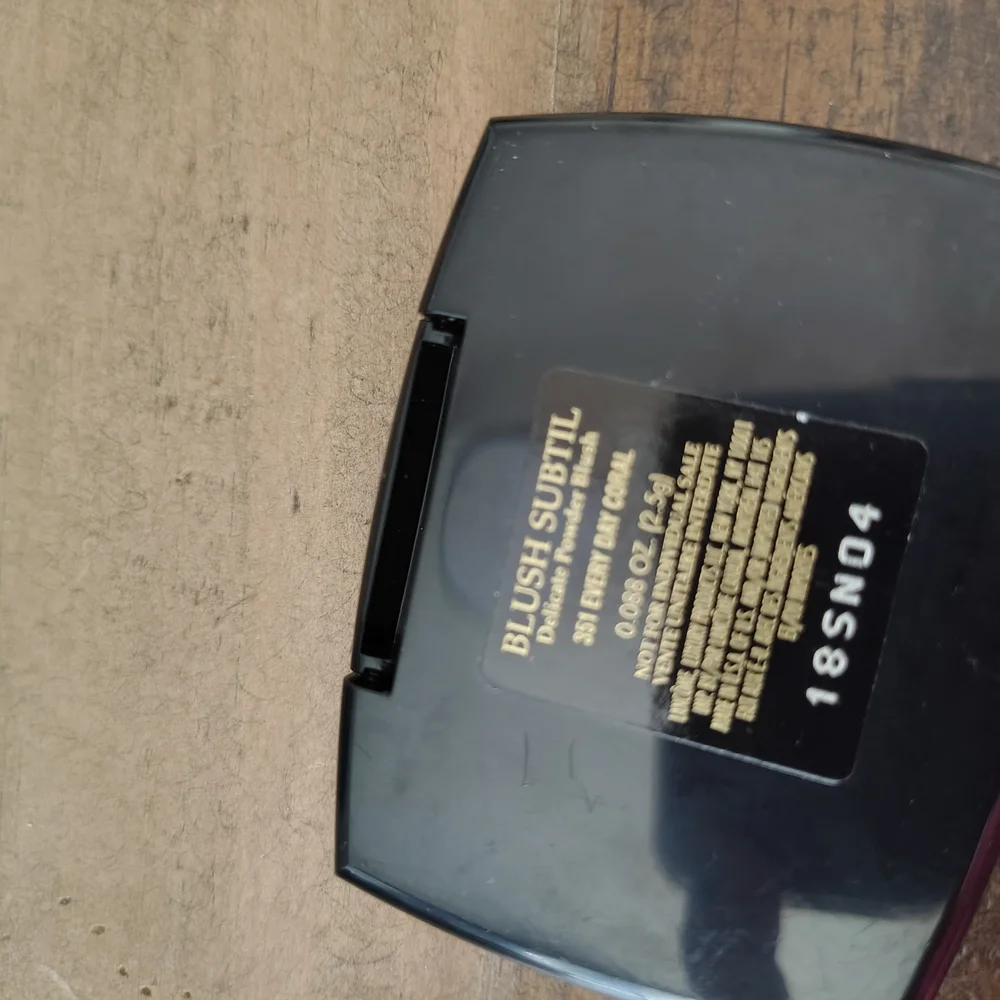 Lancôme Black Compact Case - Picture 3 of 4